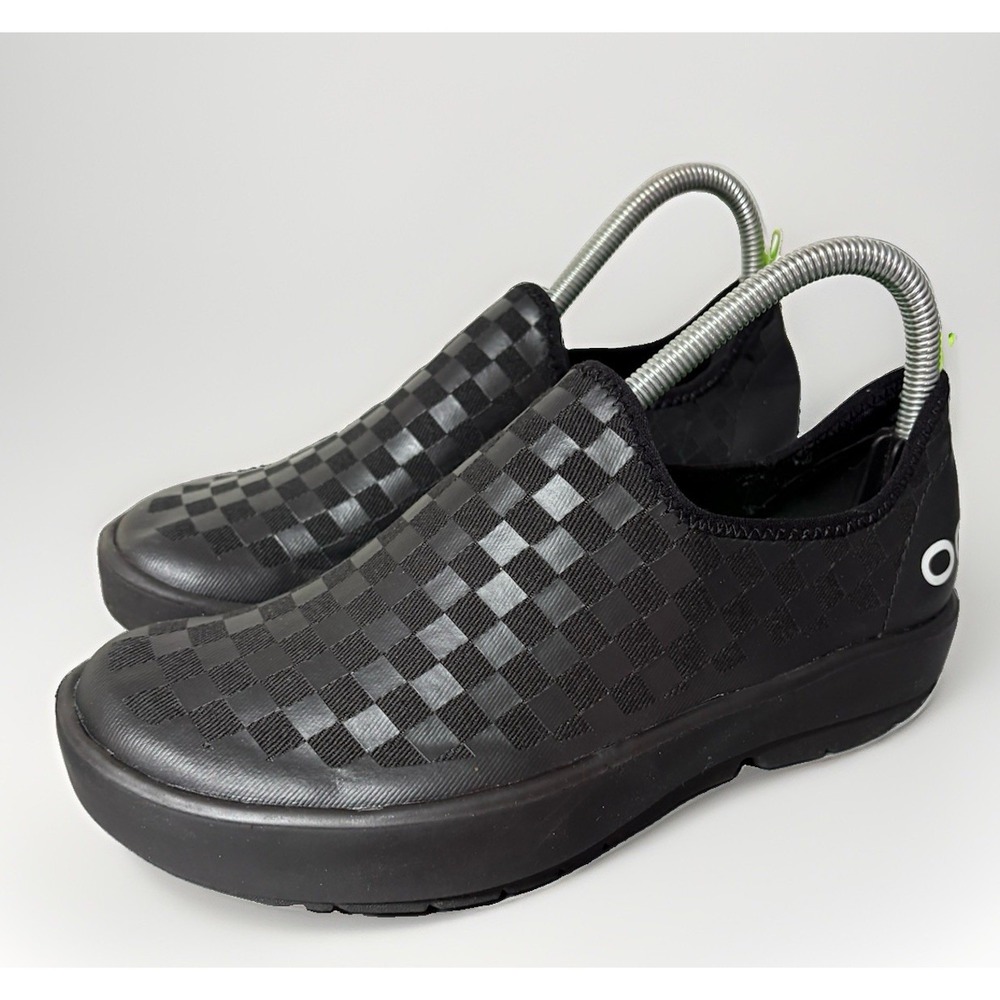 OOFOS OOmg Low EEZEE Black Checkered Recovery Shoes Womens 8 Slip On